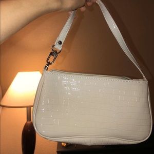 Women’s cute accessory bag 🤍🌷👜